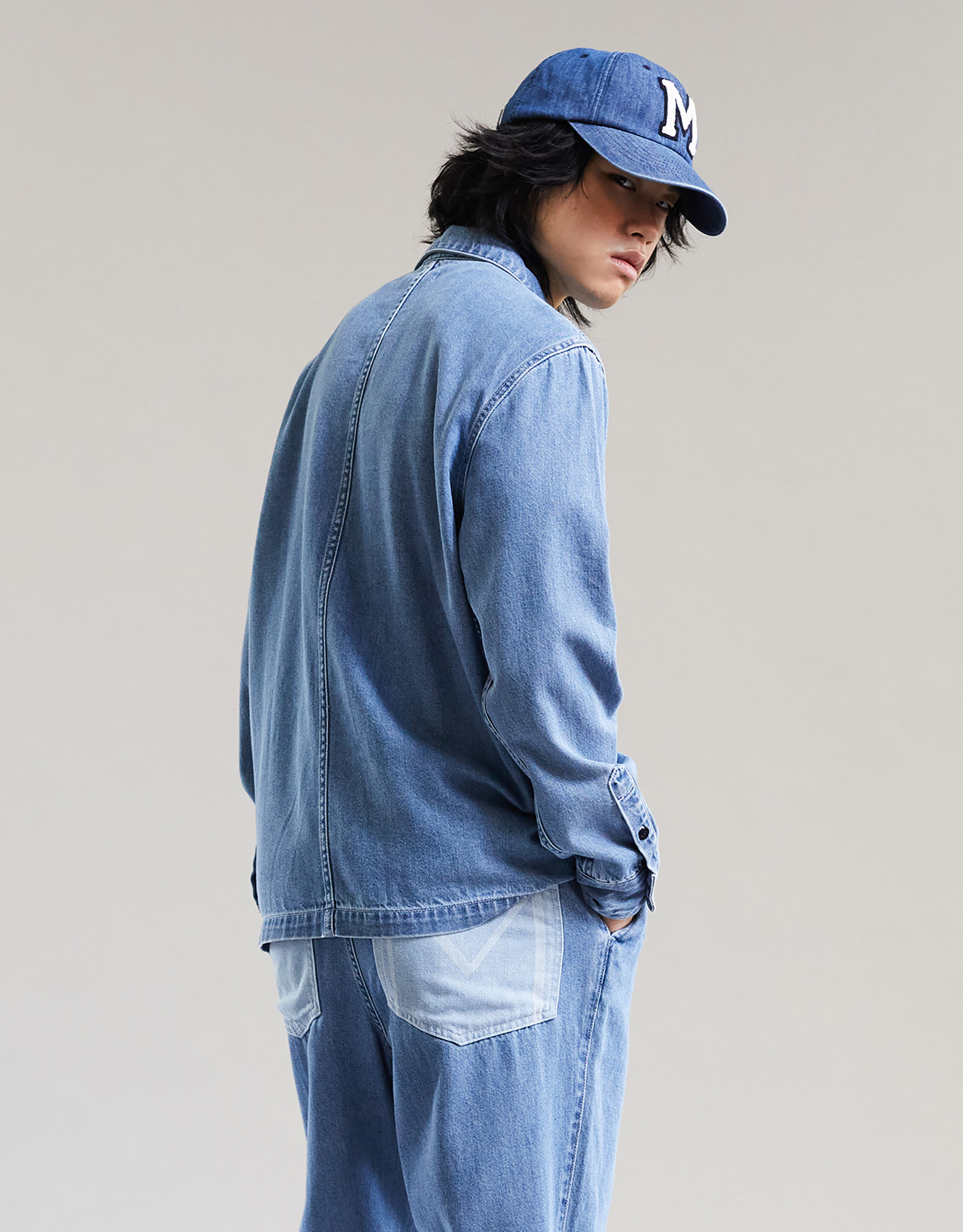 Double pocket denim jacket - Image 2