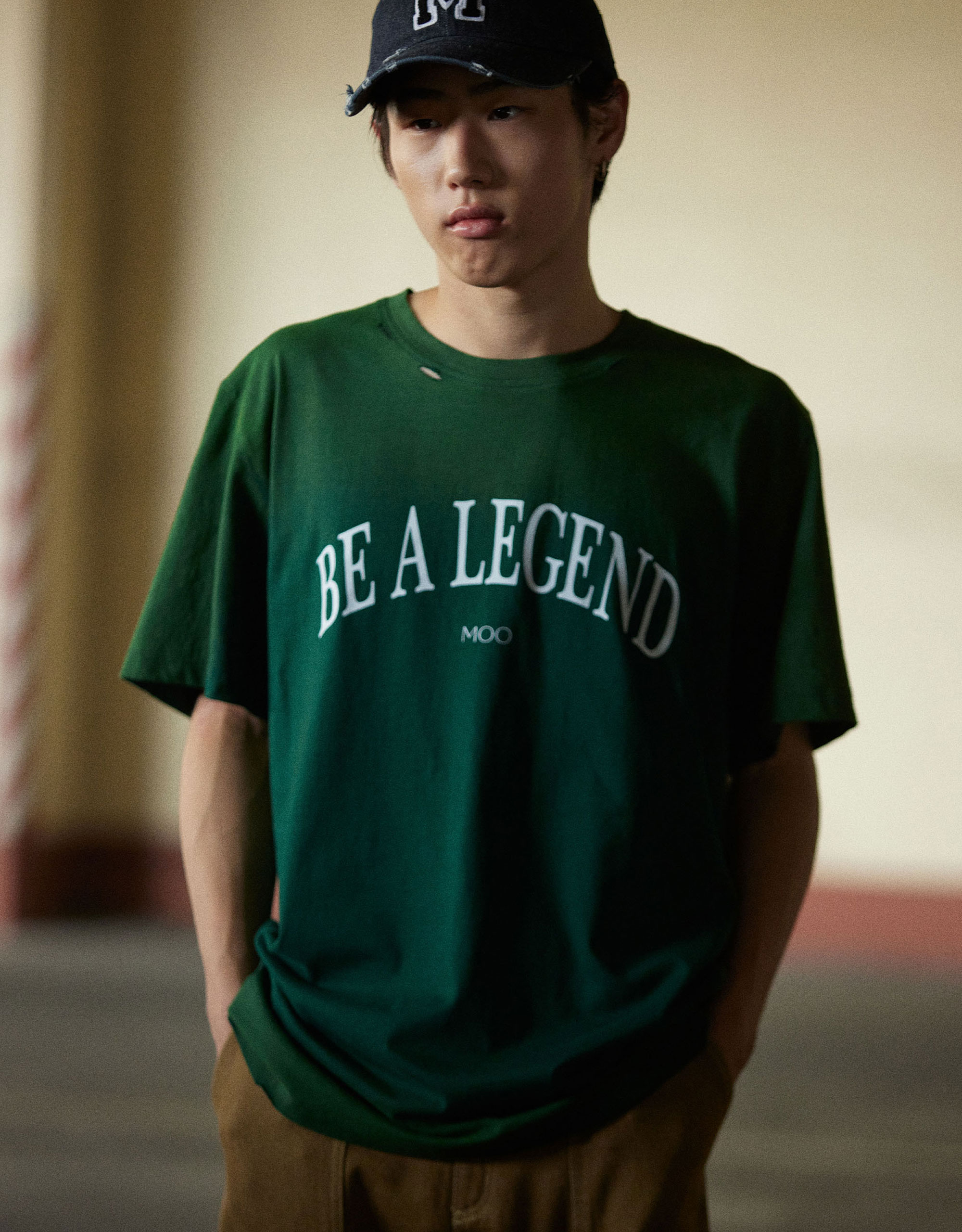 Be A Legent T-Shirt - Image 2