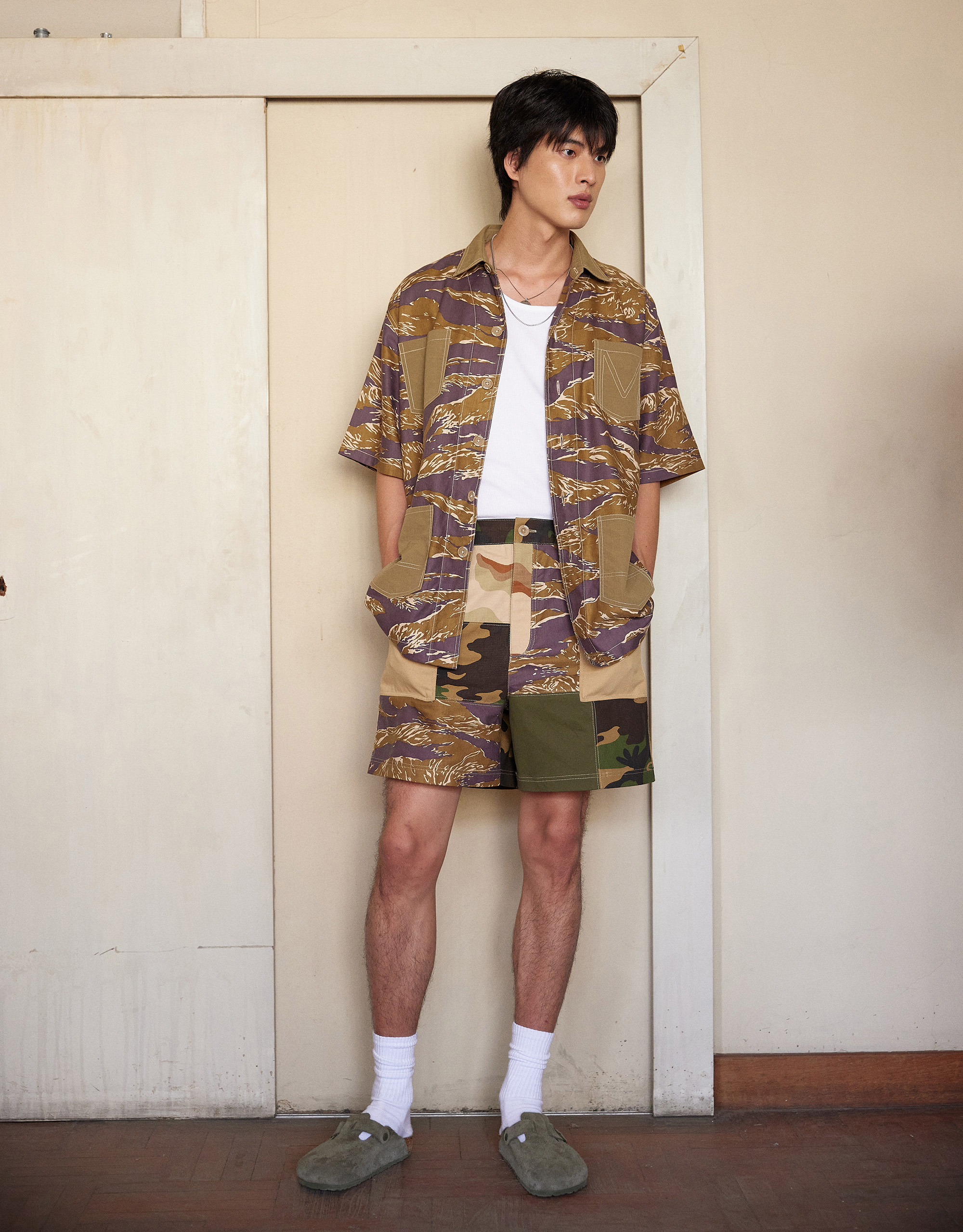 Multi Patch-Work Short Pants - Image 4