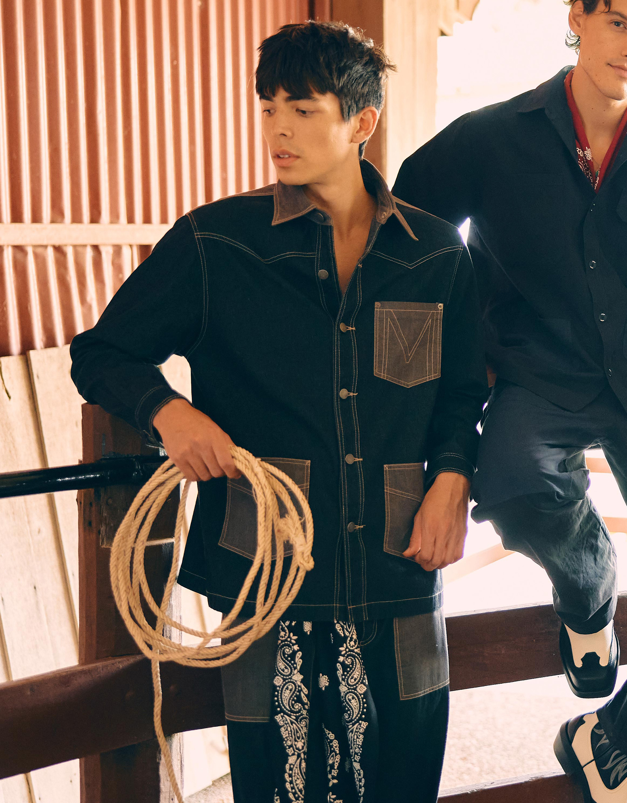 Two-tone Wild Patch Jacket - Image 5