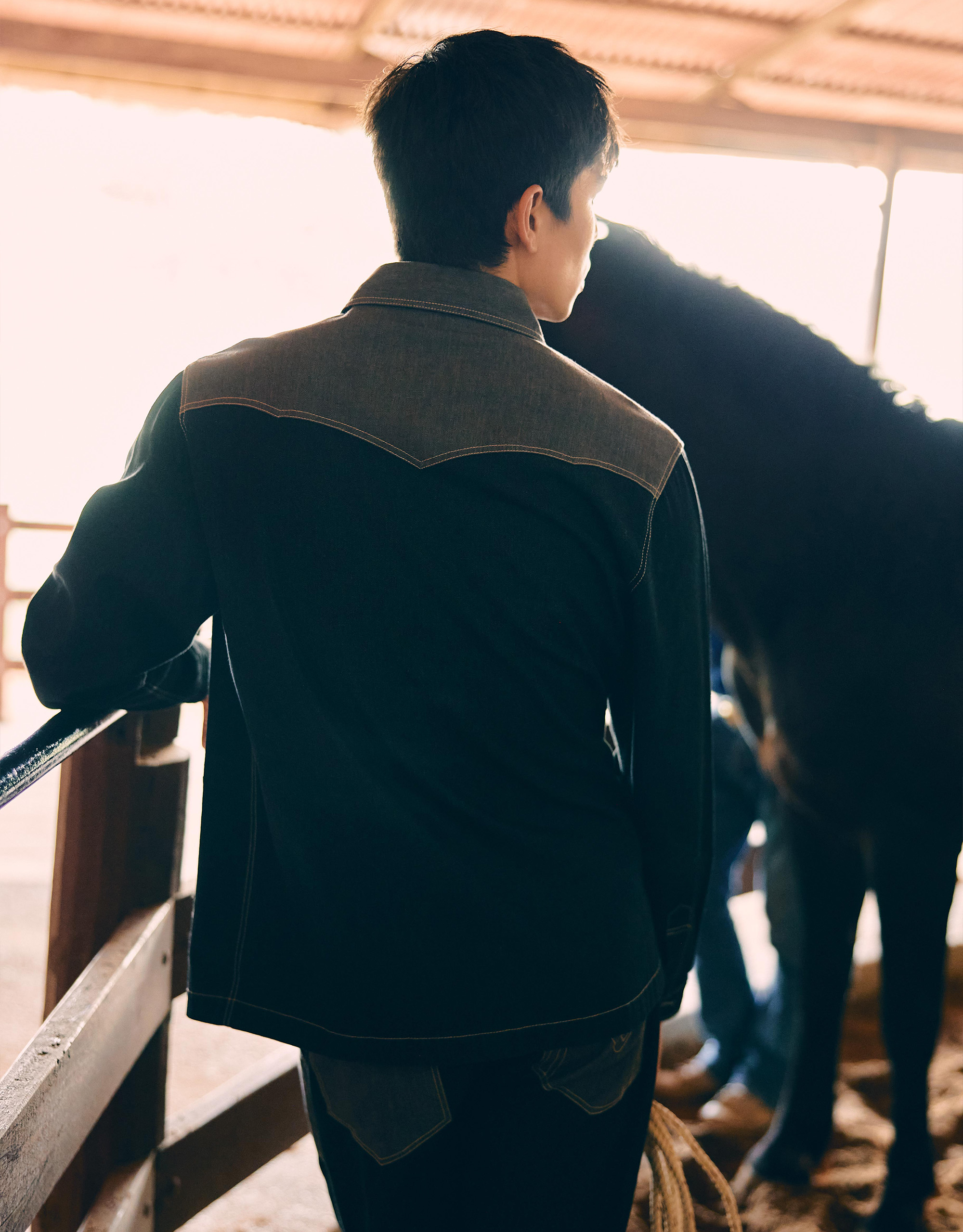 Two-tone Wild Patch Jacket - Image 7